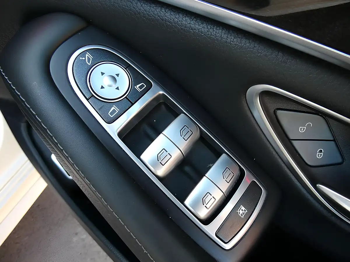 Used 2017 Mercedes-Benz S Class AMG Line (premium Plus) White - Interior and Exterior details 13