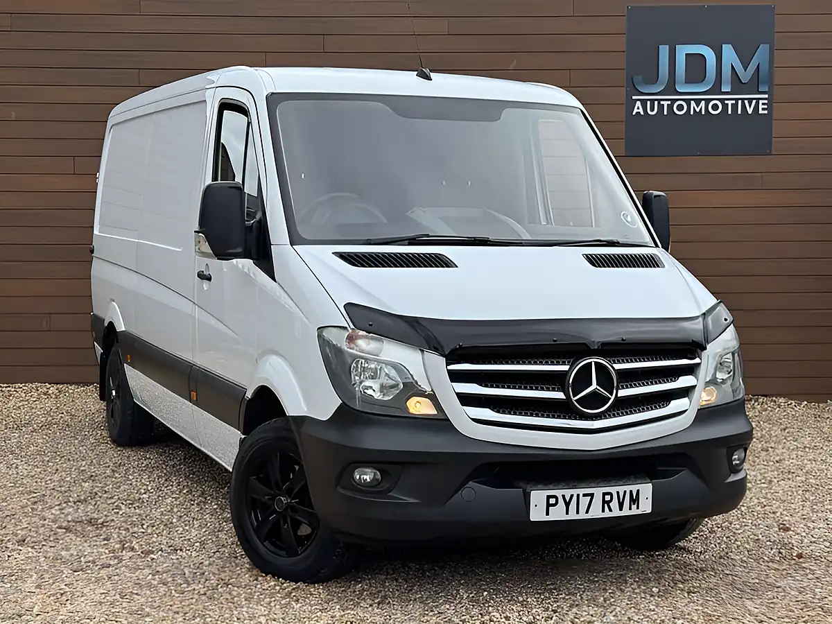 Used 2017 Mercedes-Benz Sprinter 214 White - Front View