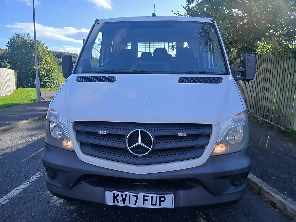 Used 2017 Mercedes-Benz Sprinter Chassis Cab White - Interior and Exterior details 2