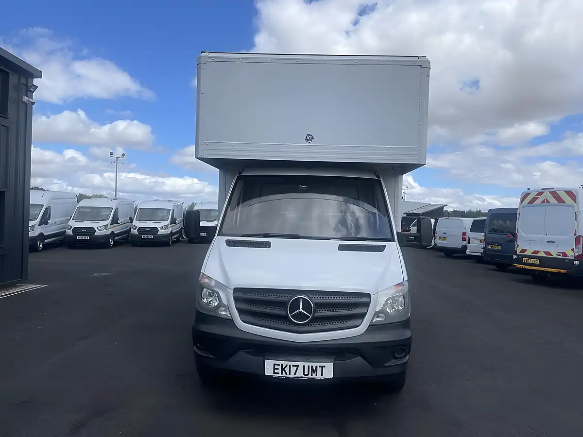 Used 2017 Mercedes-Benz Sprinter Luton 20ft Box White - Interior and Exterior details 2