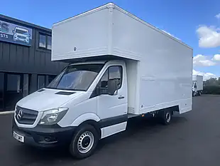 Used 2017 Mercedes-Benz Sprinter Luton 20ft Box White - Interior and Exterior details 3
