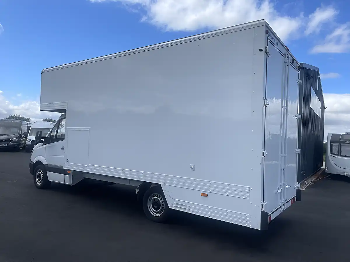 Used 2017 Mercedes-Benz Sprinter Luton 20ft Box White - Interior and Exterior details 4