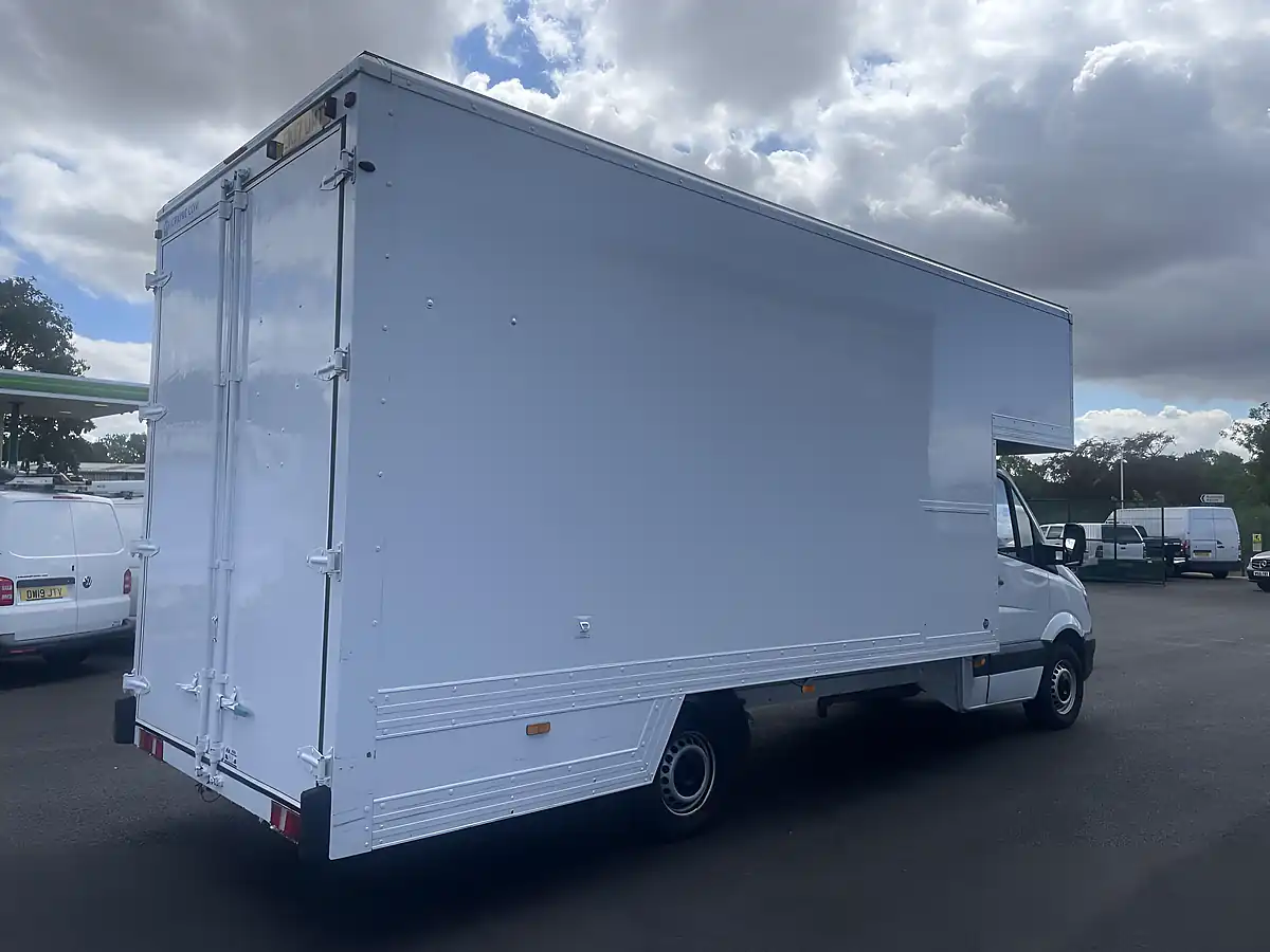 Used 2017 Mercedes-Benz Sprinter Luton 20ft Box White - Interior and Exterior details 6