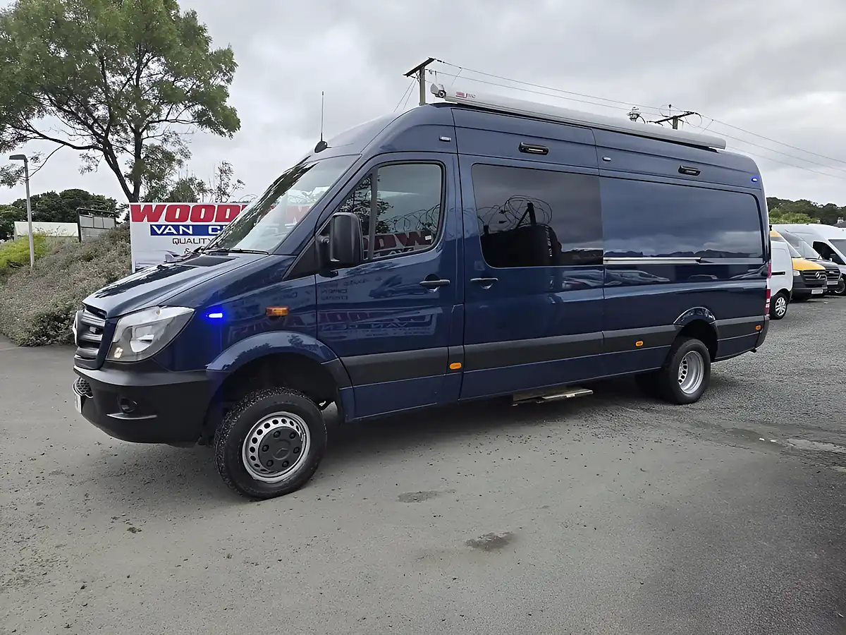 Used 2017 Mercedes-Benz Sprinter Lwb Blue - Interior and Exterior details 3
