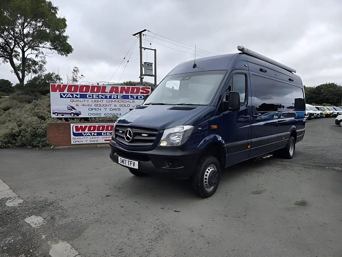 Used 2017 Mercedes-Benz Sprinter Lwb Blue - Interior and Exterior details 4