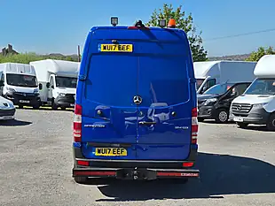 Used 2017 Mercedes-Benz Sprinter Mwb Blue - Interior and Exterior details 11