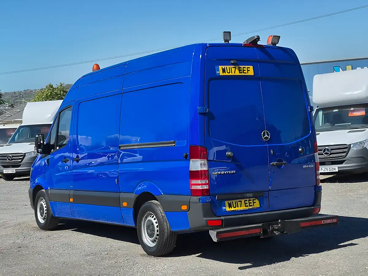 Used 2017 Mercedes-Benz Sprinter Mwb Blue - Interior and Exterior details 5