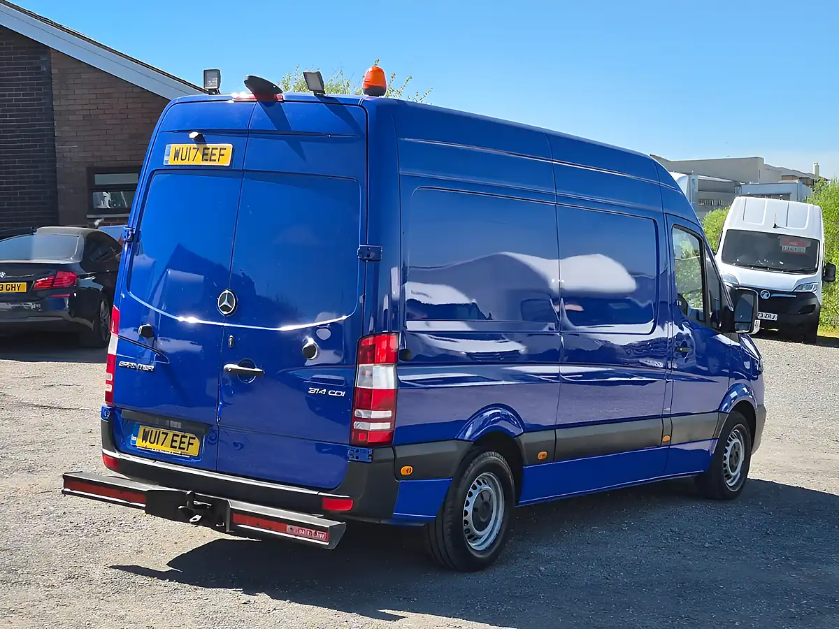 Used 2017 Mercedes-Benz Sprinter Mwb Blue - Interior and Exterior details 6
