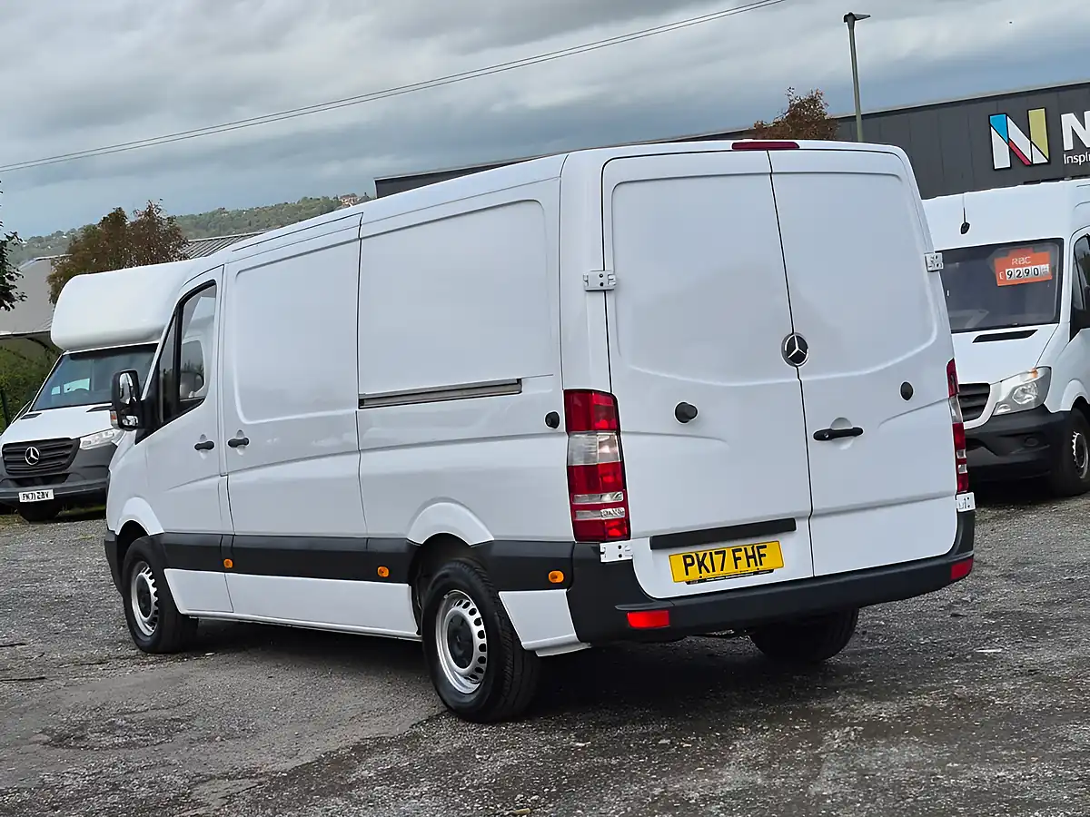 Used 2017 Mercedes-Benz Sprinter Mwb Low Roof White - Interior and Exterior details 7