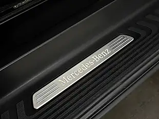 Used 2017 Mercedes-Benz V-Class AMG Line Lwb Black - Interior and Exterior details 13