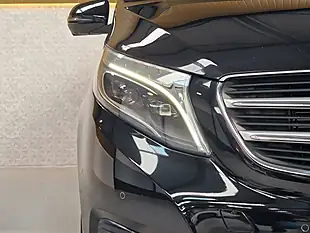 Used 2017 Mercedes-Benz V-Class Se Obsidian Black - Interior and Exterior details 6