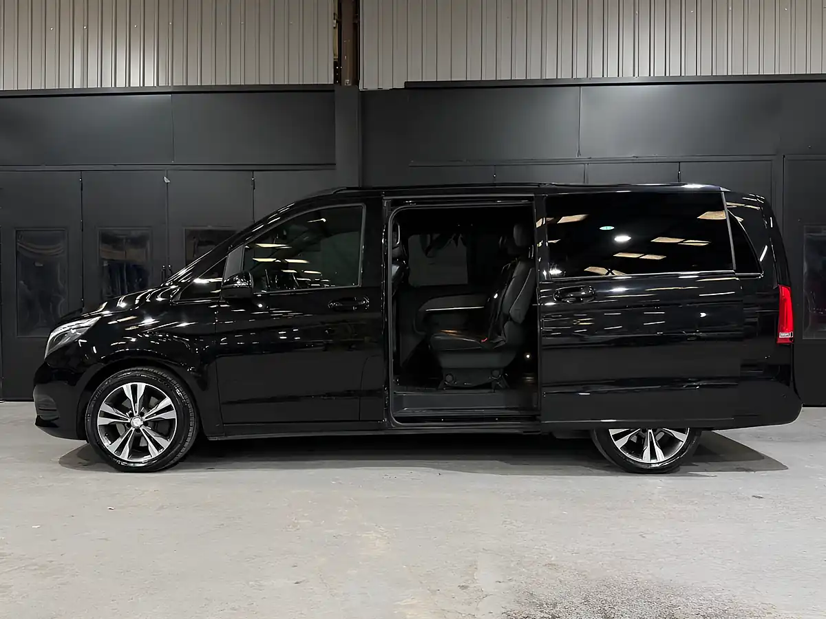 Used 2017 Mercedes-Benz V-Class Sport Black - Interior and Exterior details 11