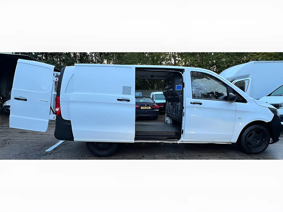 Used 2017 Mercedes-Benz Vito L2 White - Interior and Exterior details 19