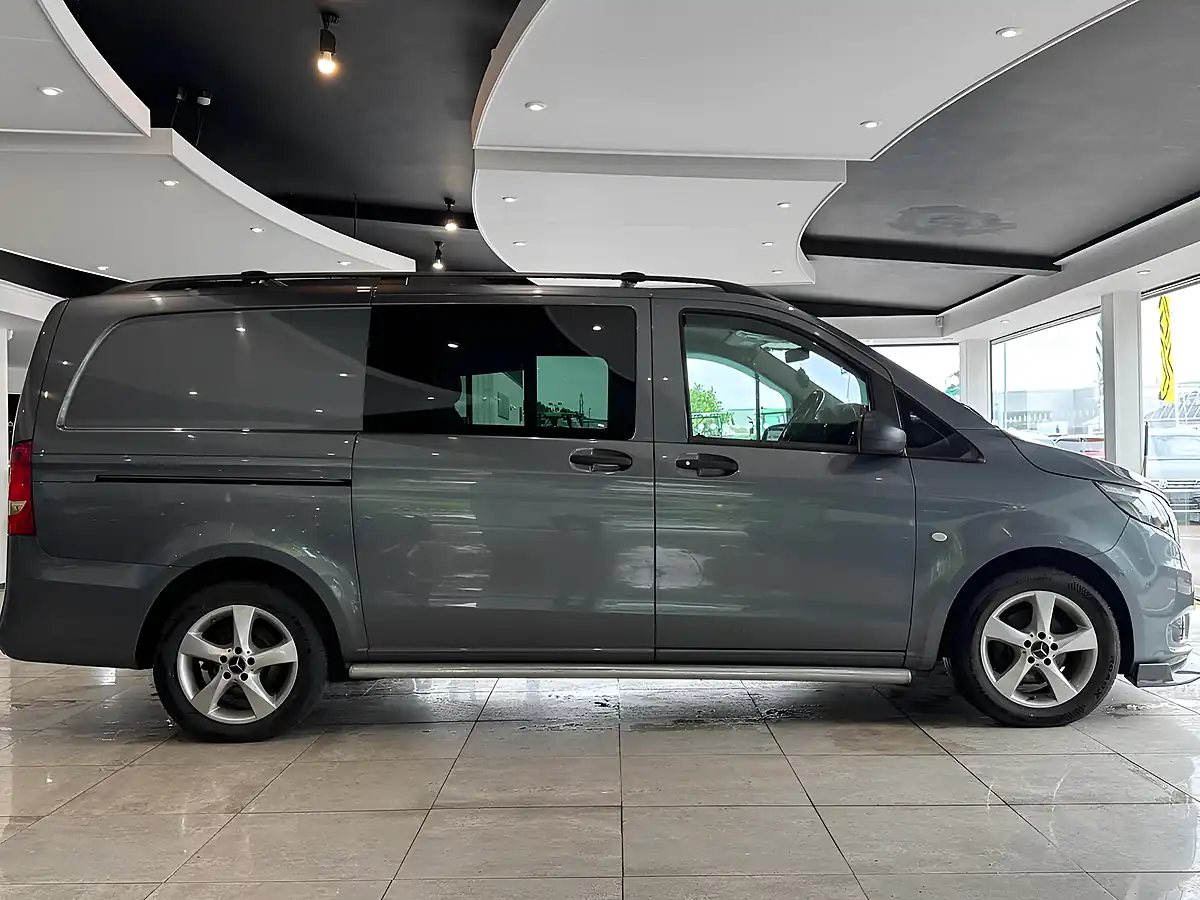 Used 2017 Mercedes-Benz Vito Sport Crew Van Double Cab Grey - Interior and Exterior details 6