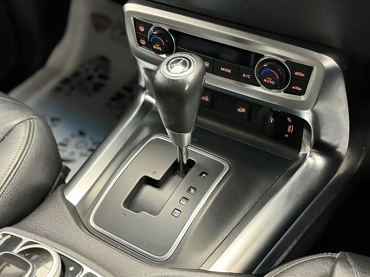 Used 2017 Mercedes-Benz X-Class Power Black - Interior and Exterior details 17