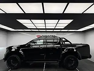 Used 2017 Mercedes-Benz X-Class Power Black - Interior and Exterior details 5