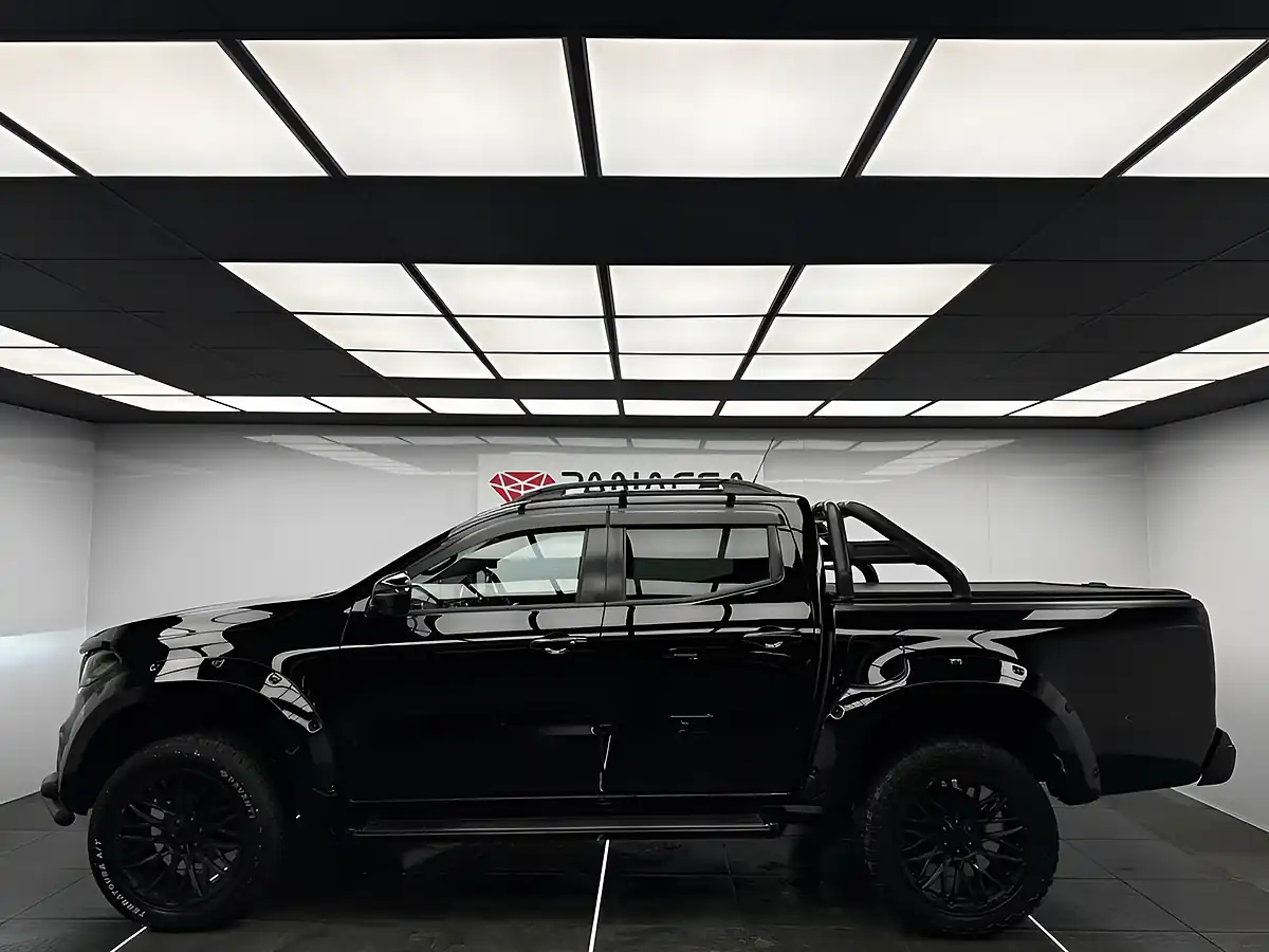 Used 2017 Mercedes-Benz X-Class Power Black - Interior and Exterior details 5