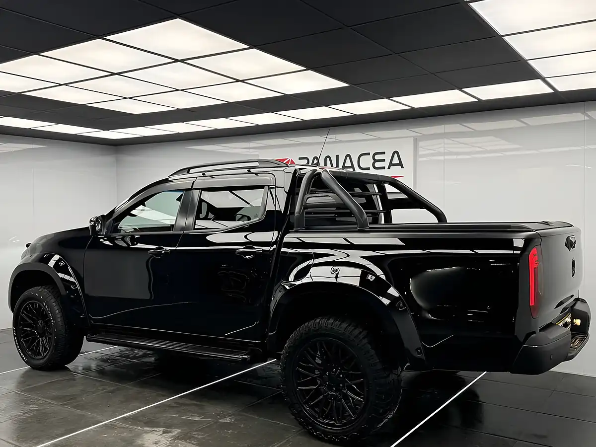 Used 2017 Mercedes-Benz X-Class Power Black - Interior and Exterior details 6