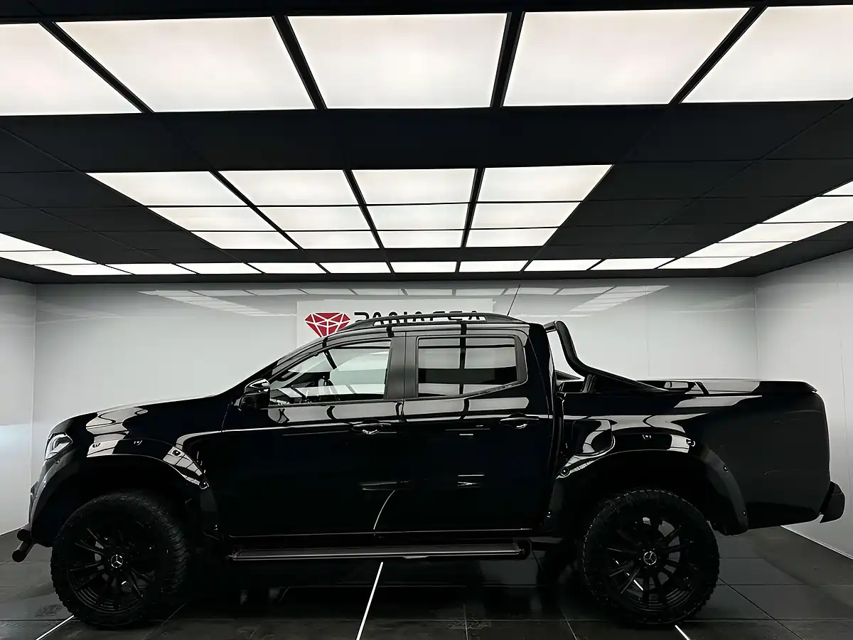 Used 2017 Mercedes-Benz X Class Power Black - Interior and Exterior details 10