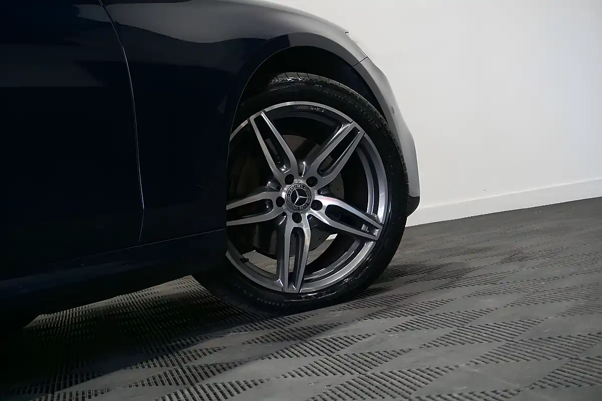 Used 2017 Mercedes E-Class AMG Line (premium) Cavansite Blue - Interior and Exterior details 15