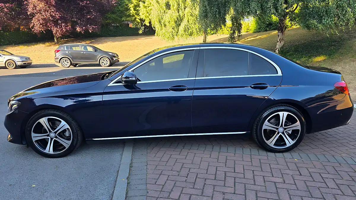 Used 2017 Mercedes E Class Se Blue - Interior and Exterior details 11
