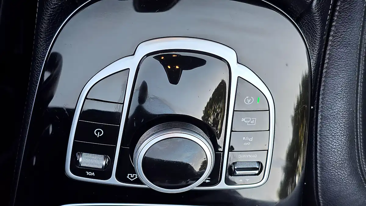 Used 2017 Mercedes E Class Se Blue - Interior and Exterior details 15