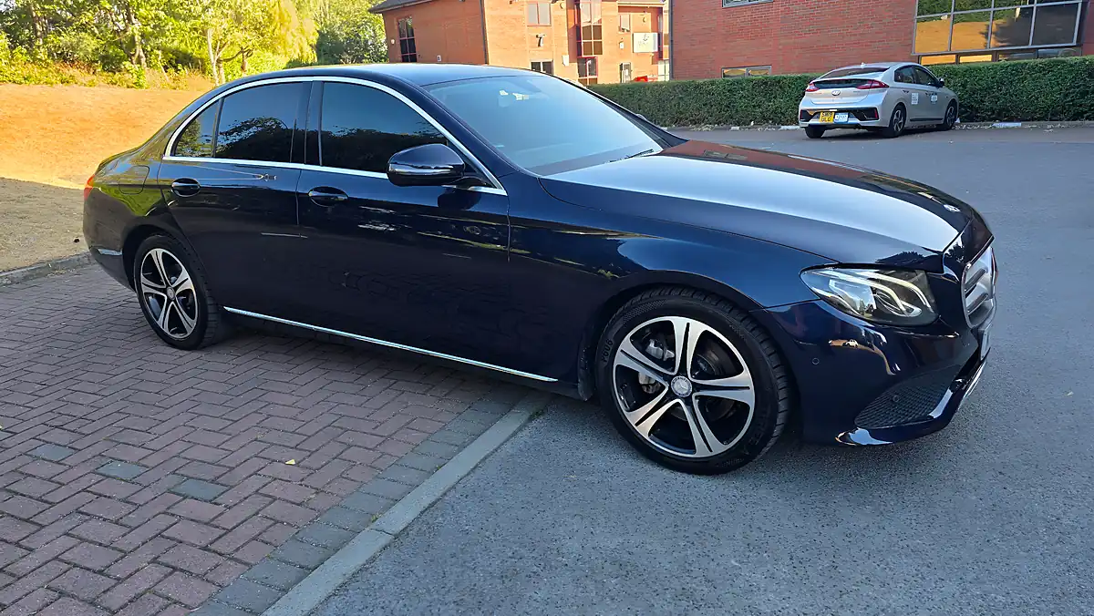 Used 2017 Mercedes E Class Se Blue - Interior and Exterior details 4