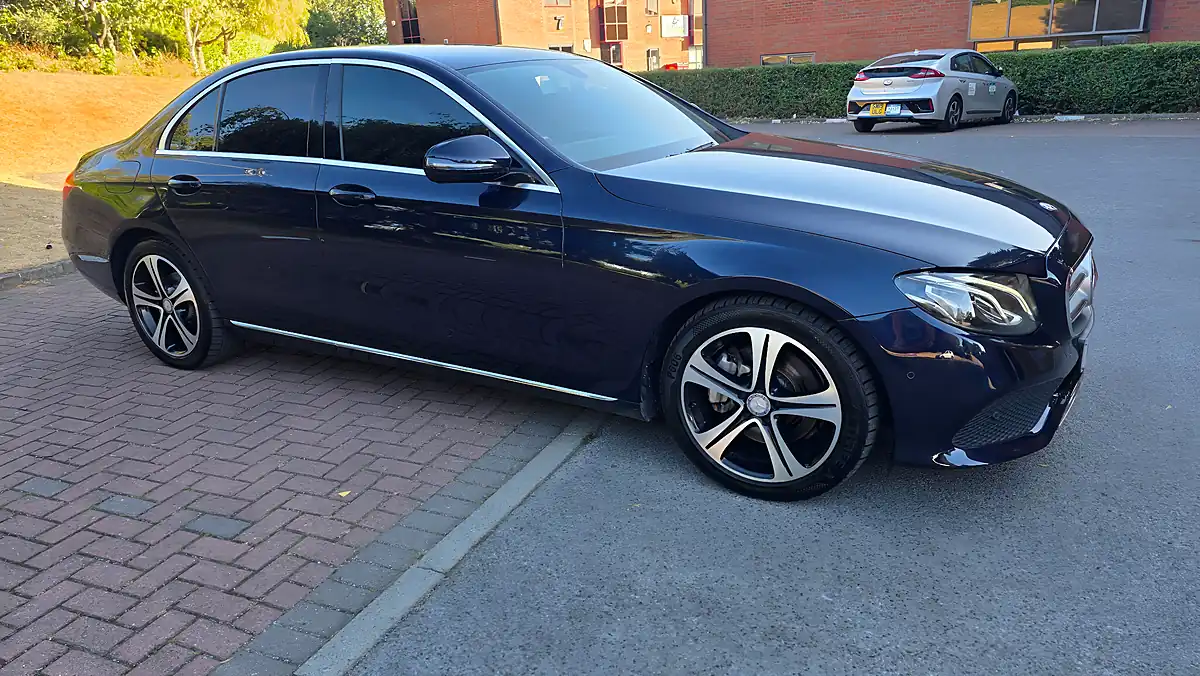 Used 2017 Mercedes E Class Se Blue - Interior and Exterior details 5