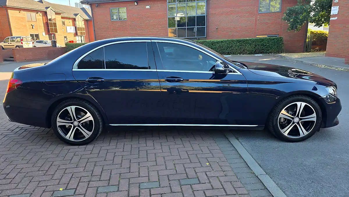 Used 2017 Mercedes E Class Se Blue - Interior and Exterior details 6