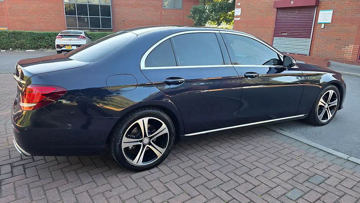 Used 2017 Mercedes E Class Se Blue - Interior and Exterior details 9