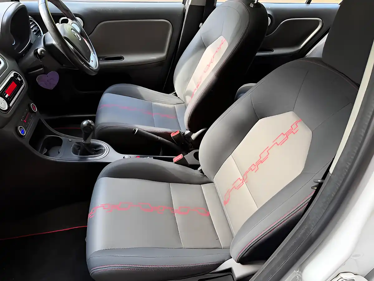 Used 2017 MG MG3 3Form White - Interior and Exterior details 13