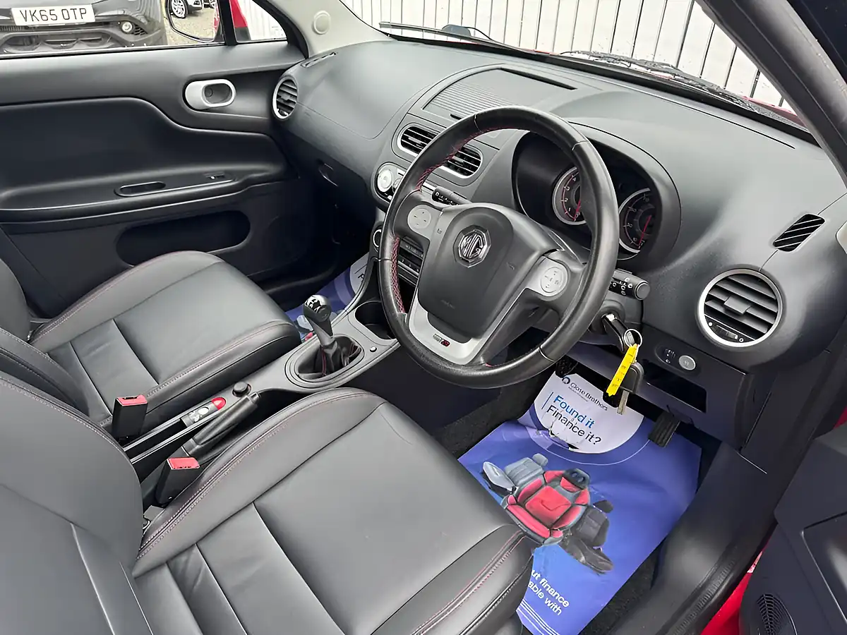 Used 2017 MG MG3 3Style Red - Interior and Exterior details 13