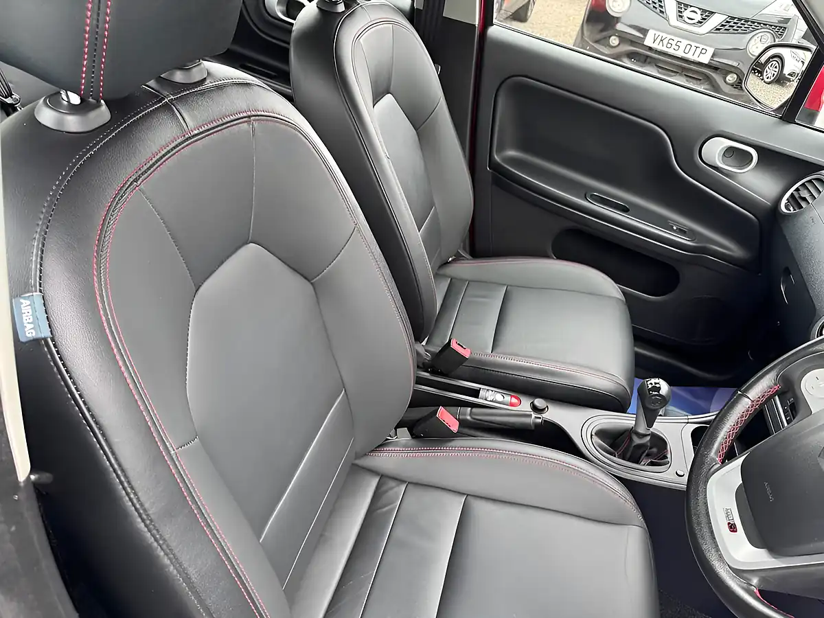 Used 2017 MG MG3 3Style Red - Interior and Exterior details 14