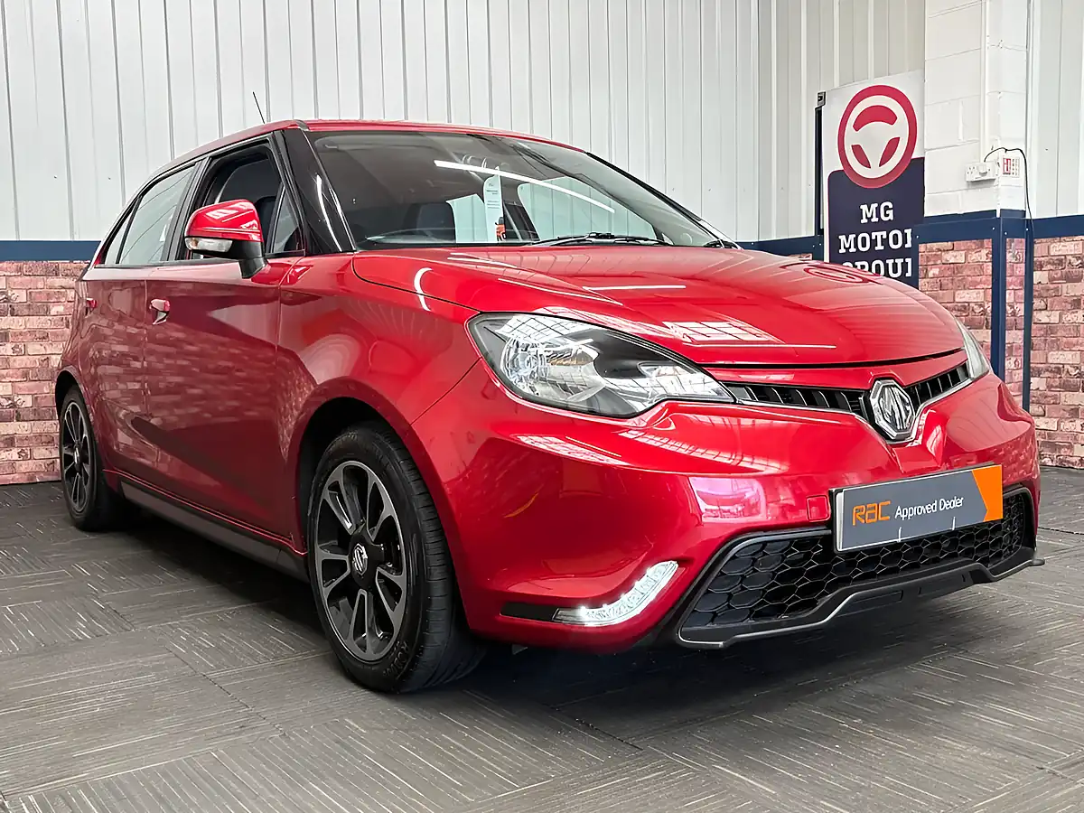 Used 2017 MG MG3 3Style+ Ruby Red - Interior and Exterior details 11