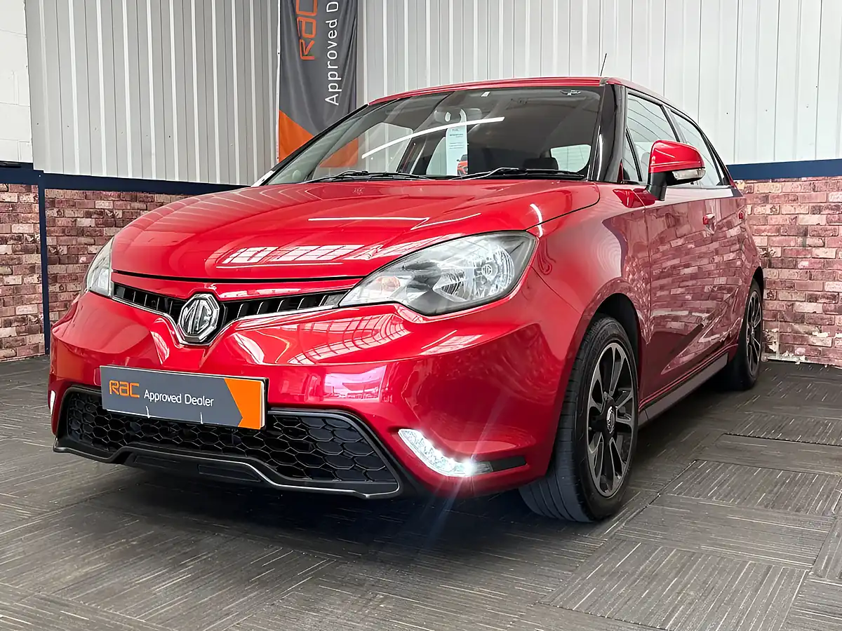 Used 2017 MG MG3 3Style+ Ruby Red - Interior and Exterior details 12