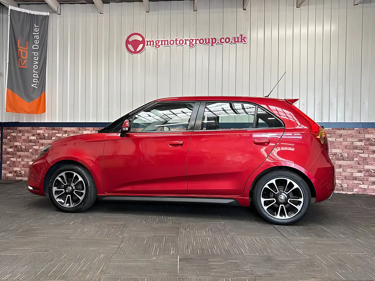 Used 2017 MG MG3 3Style+ Ruby Red - Interior and Exterior details 13