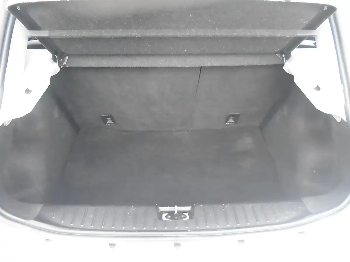 Used 2017 MG MG3 3Style White - Interior and Exterior details 11