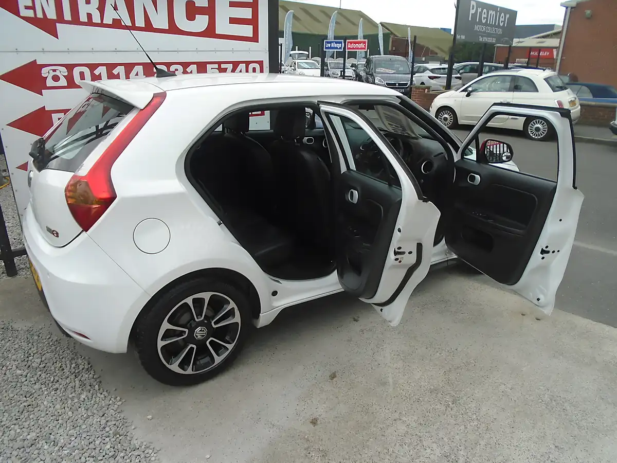 Used 2017 MG MG3 3Style White - Interior and Exterior details 7