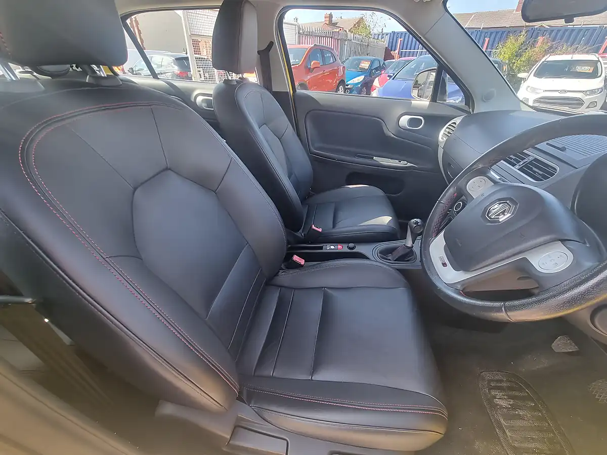 Used 2017 MG MG3 3Style+ Yellow - Interior and Exterior details 5