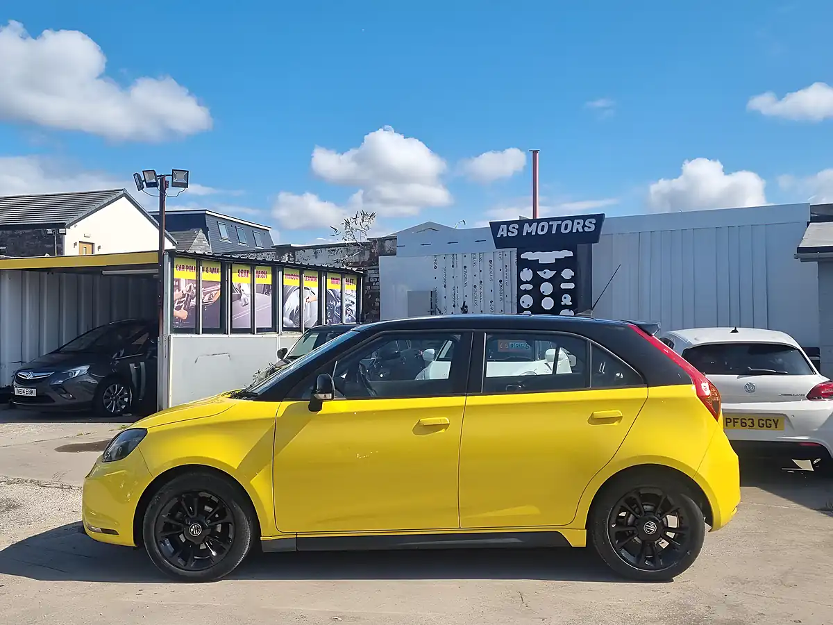 Used 2017 MG MG3 3Style+ Yellow - Interior and Exterior details 7