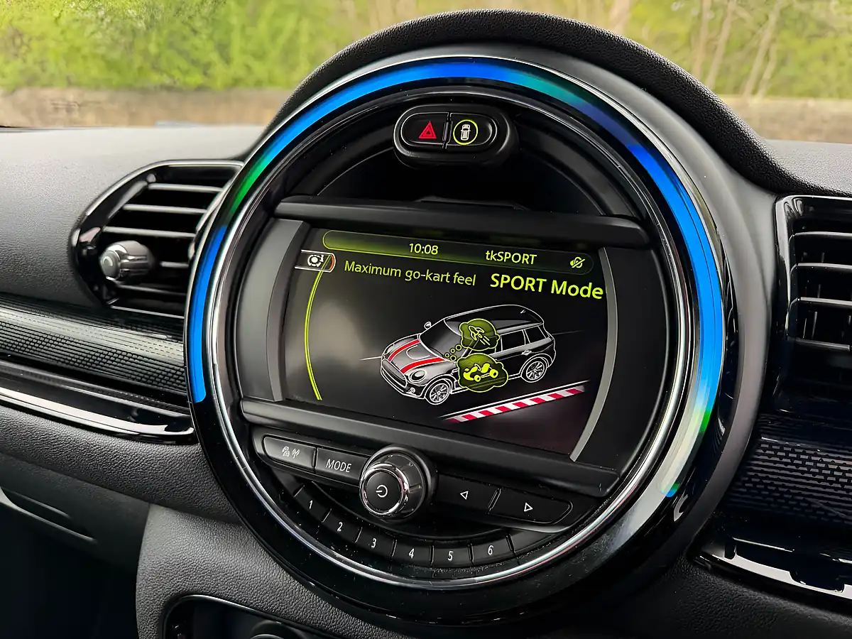 Used 2017 MINI Clubman Black Pack Black - Interior and Exterior details 12
