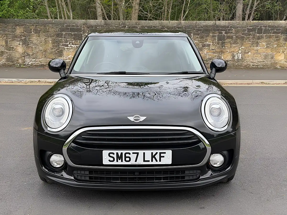 Used 2017 MINI Clubman Black Pack Black - Interior and Exterior details 3