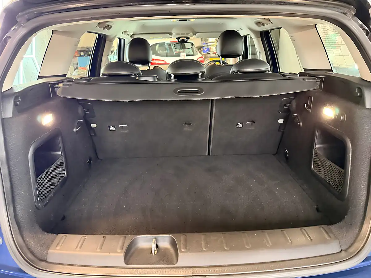 Used 2017 MINI Clubman Cooper Blue - Interior and Exterior details 10