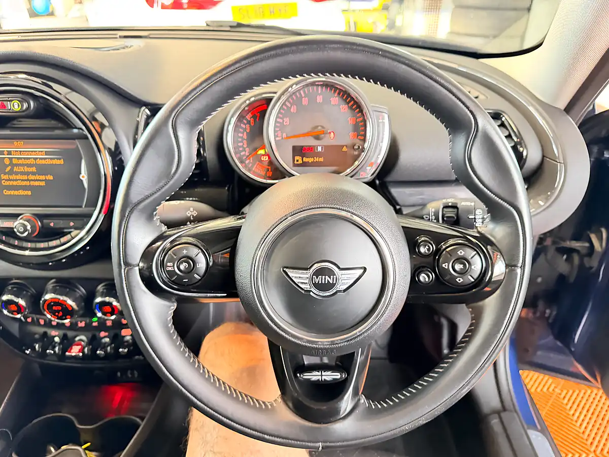 Used 2017 MINI Clubman Cooper Blue - Interior and Exterior details 13
