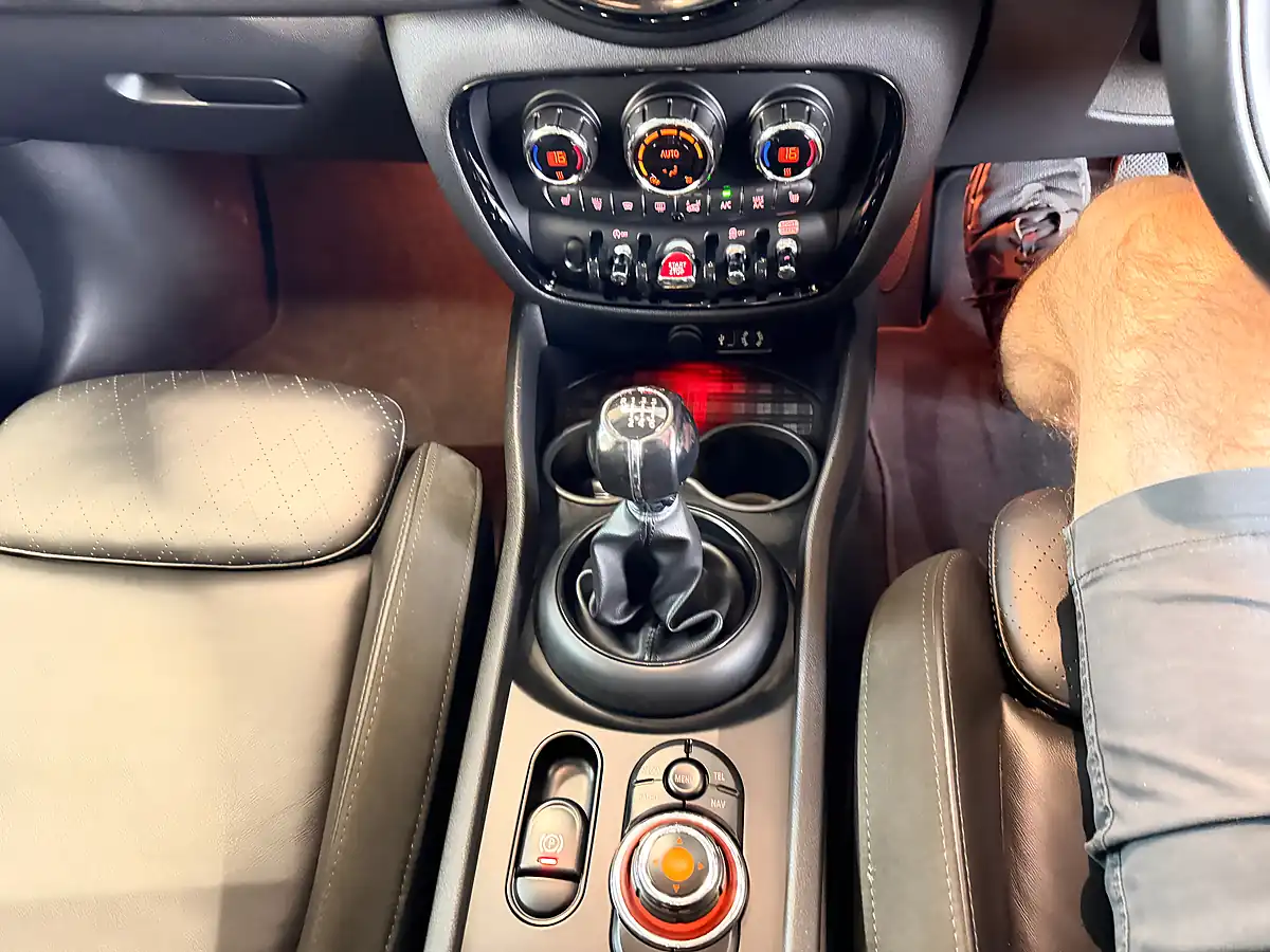 Used 2017 MINI Clubman Cooper Blue - Interior and Exterior details 18