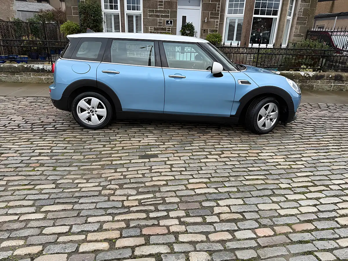 Used 2017 MINI Clubman Cooper Digital Blue - Interior and Exterior details 10