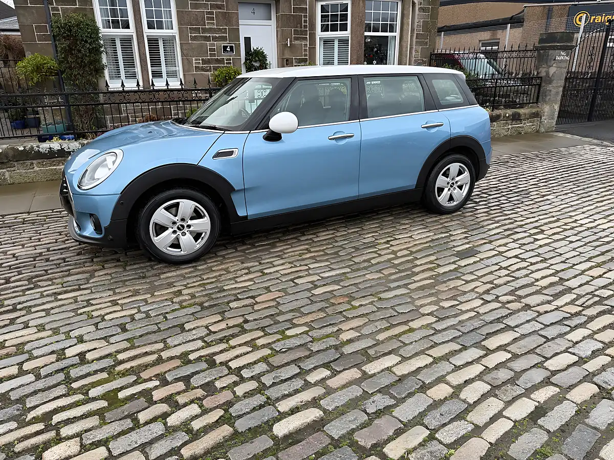 Used 2017 MINI Clubman Cooper Digital Blue - Interior and Exterior details 7