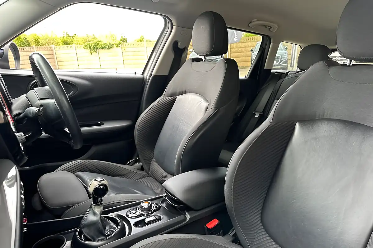 Used 2017 MINI Clubman Cooper Grey - Interior and Exterior details 11