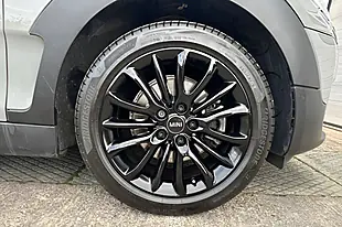 Used 2017 MINI Clubman Cooper Grey - Interior and Exterior details 9