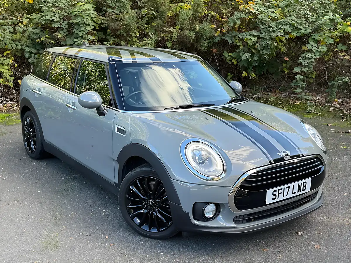 Used 2017 MINI Clubman Cooper Moonwalk Grey - Interior and Exterior details 3